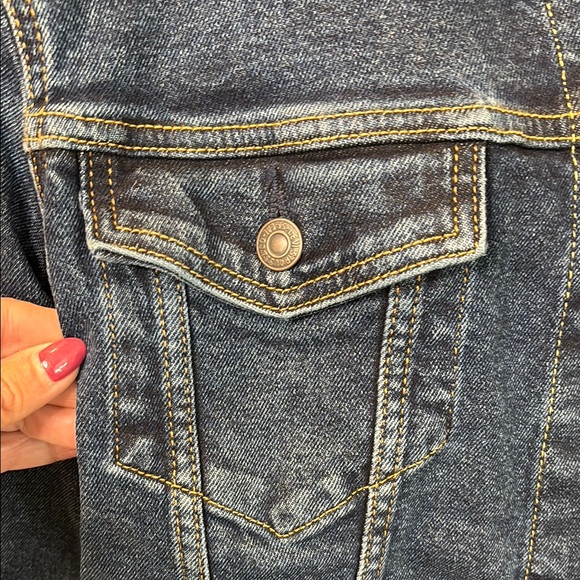 Levi's Blue Lightweight Shirt Jacket Classic Style New With Tags
Size Me… - Picture 4 of 13